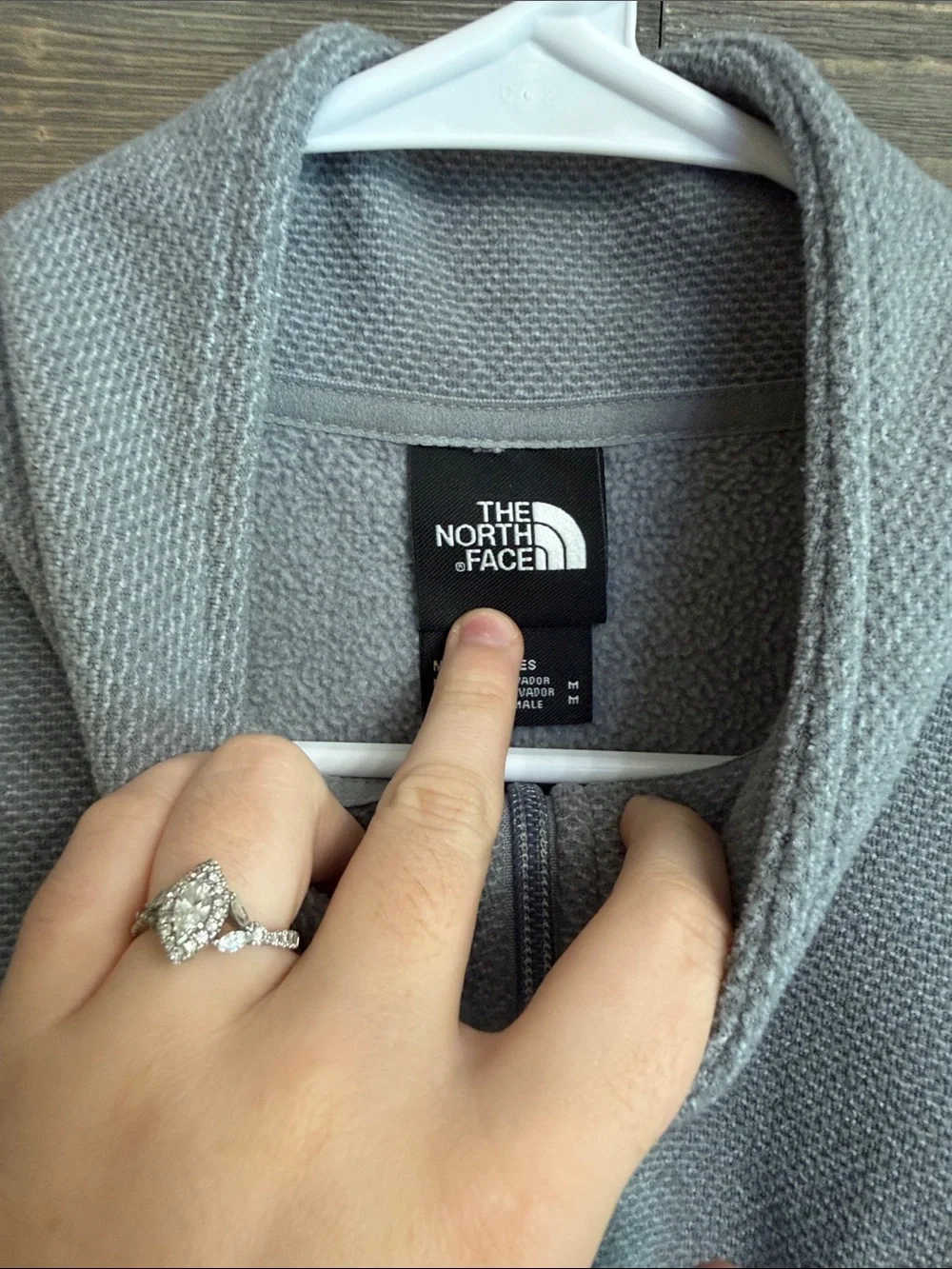 The North Face Men’s Gray Quarter Zip Fleece Pullover Size M